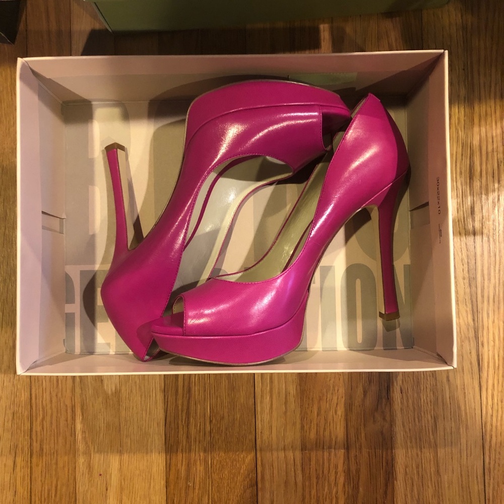 BCBG Sasha Magenta Leather Peep Toe Platform